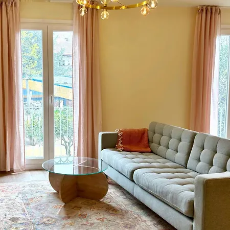 Parkside Retreats At 1880 House *