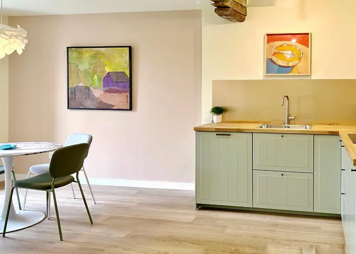 Parkside Retreats At 1880 House Bermeo