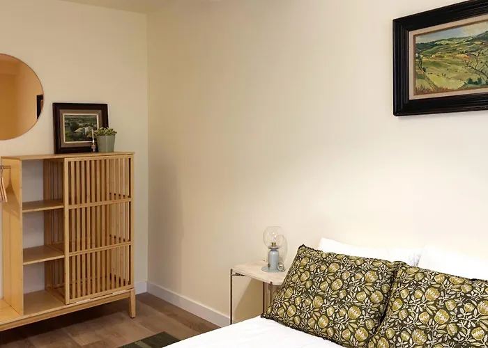 Parkside Retreats At 1880 House * Bermeo